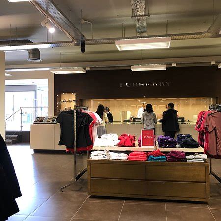 Burberry outlet london prices